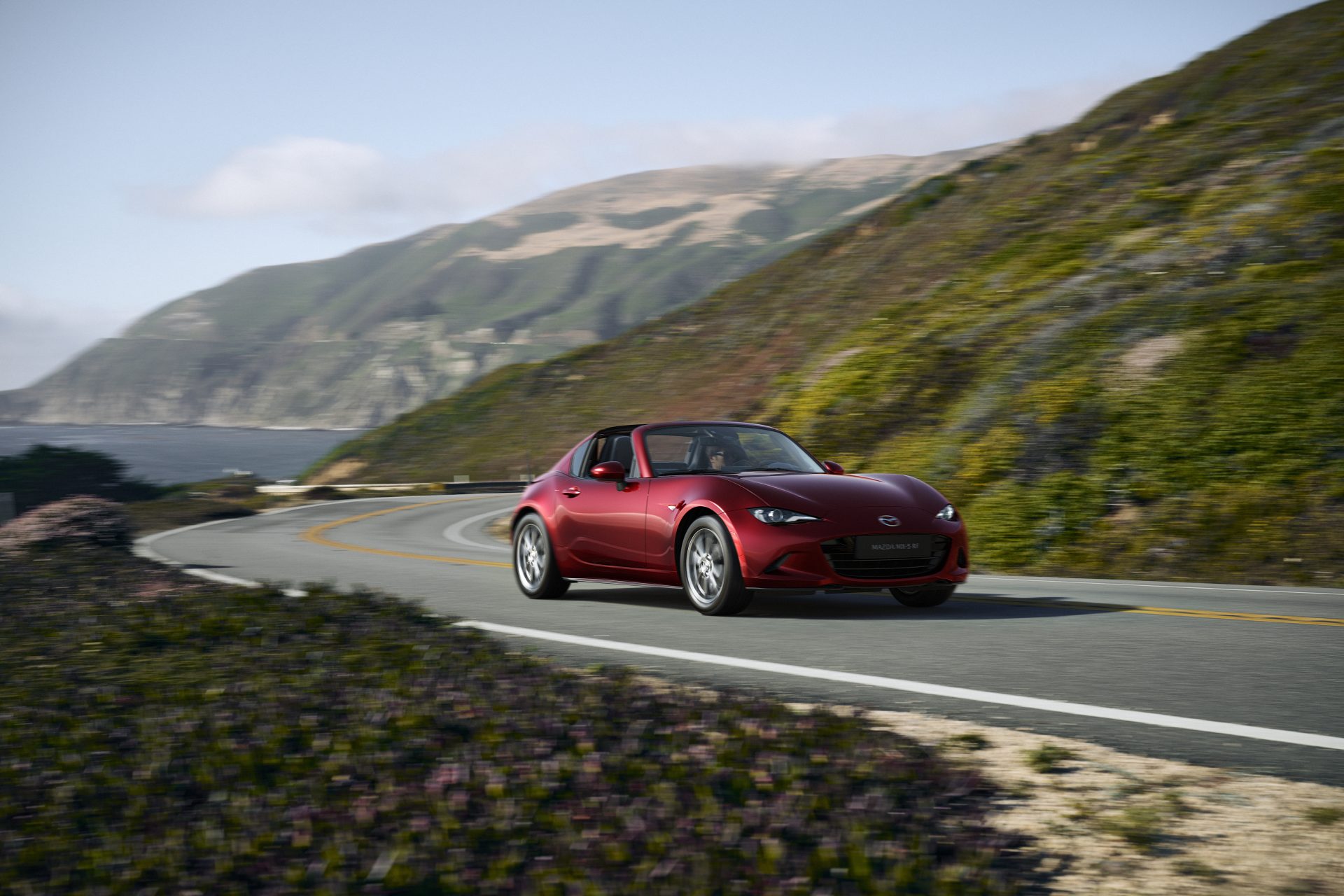 mazda-mx-5-2025-mazda-trois-rivieres - Miata 2025 sur une route sinueuses