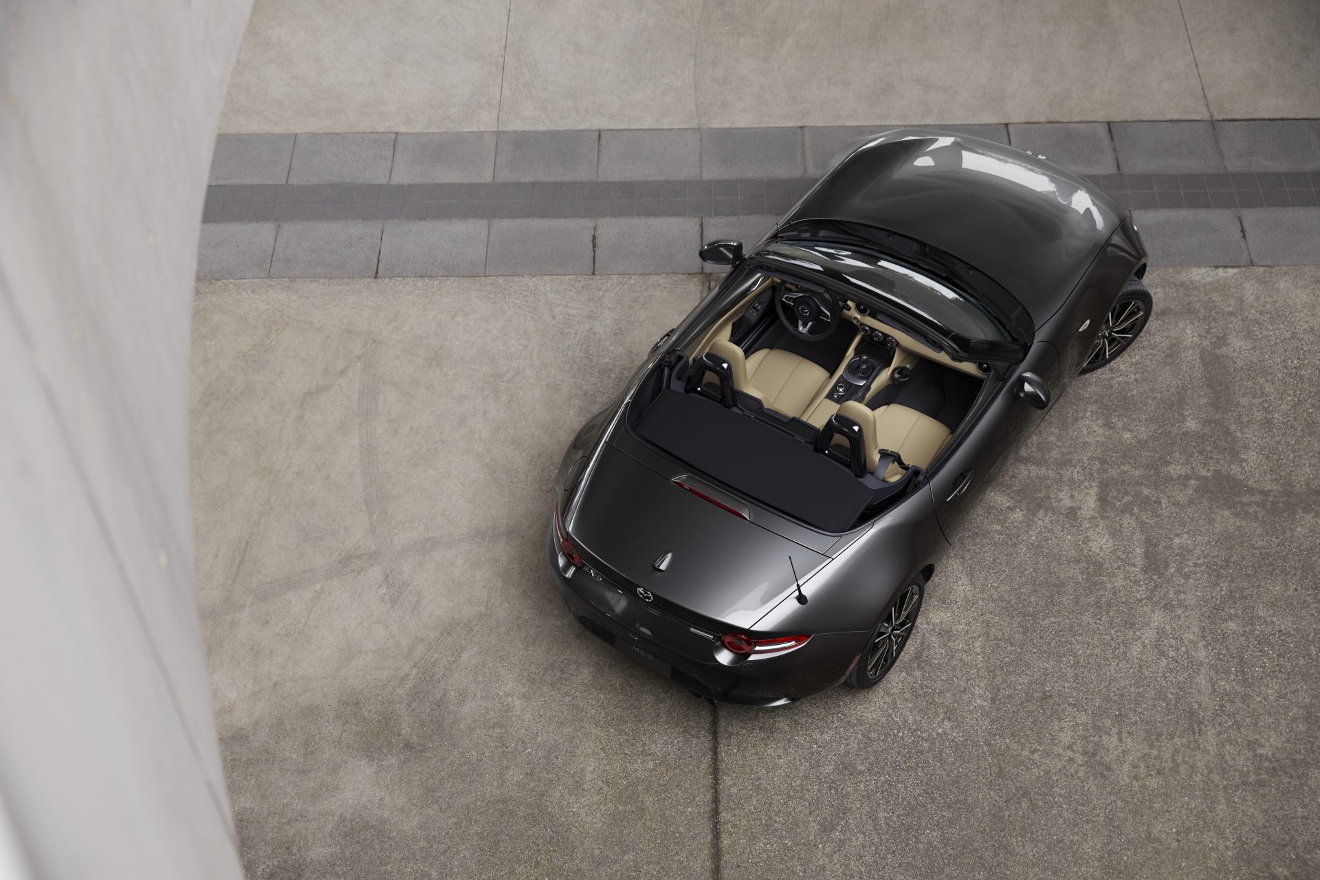 mazda-mx-5-2025-mazda-trois-rivieres - décapotable et toit ouvrant