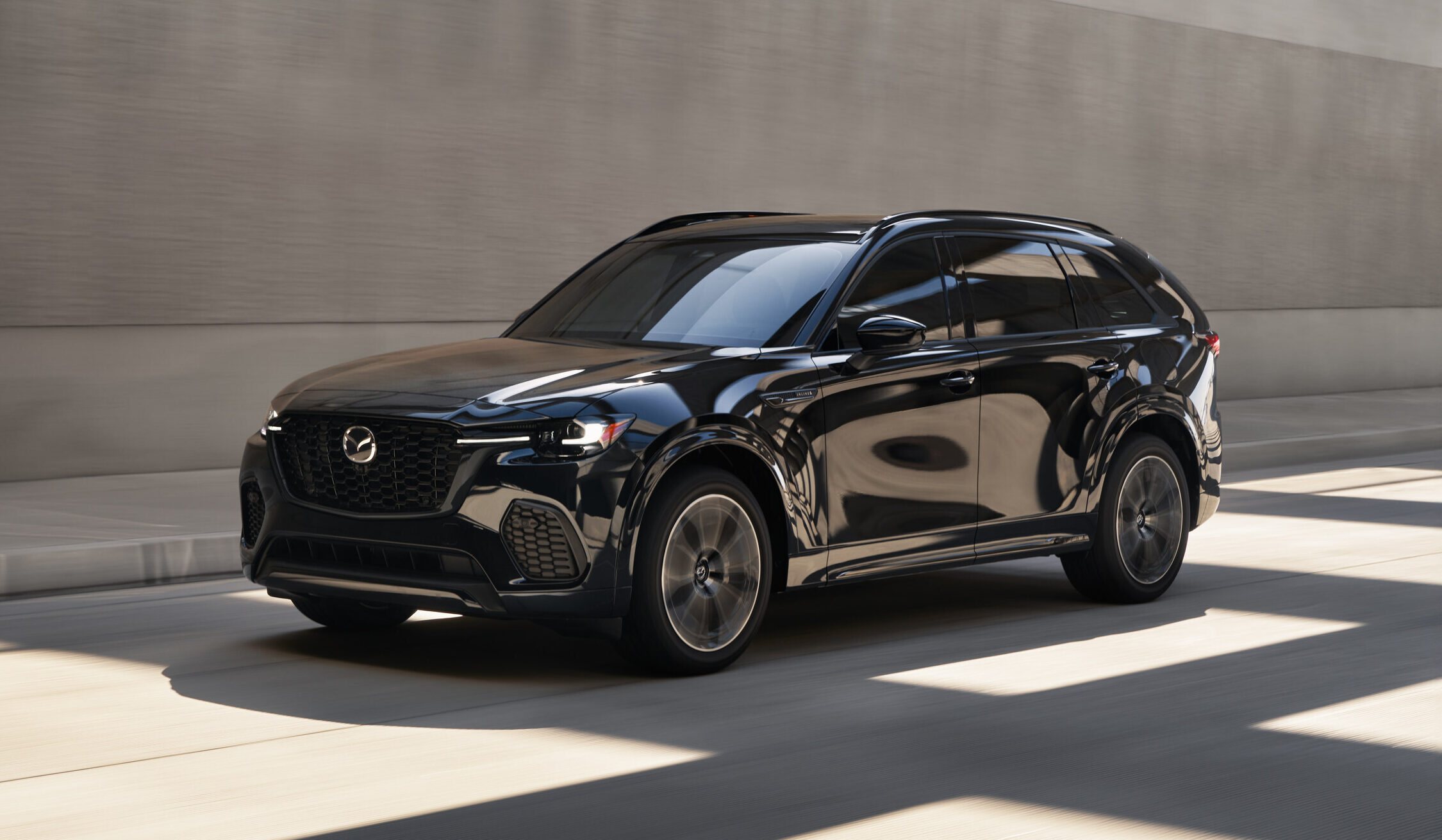 2025 01 06 Mazda CX70 main